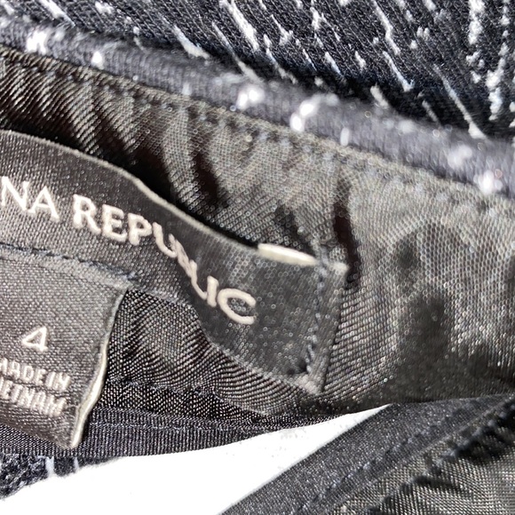 Banana Republic black flare skirt size 4 - Picture 4 of 7